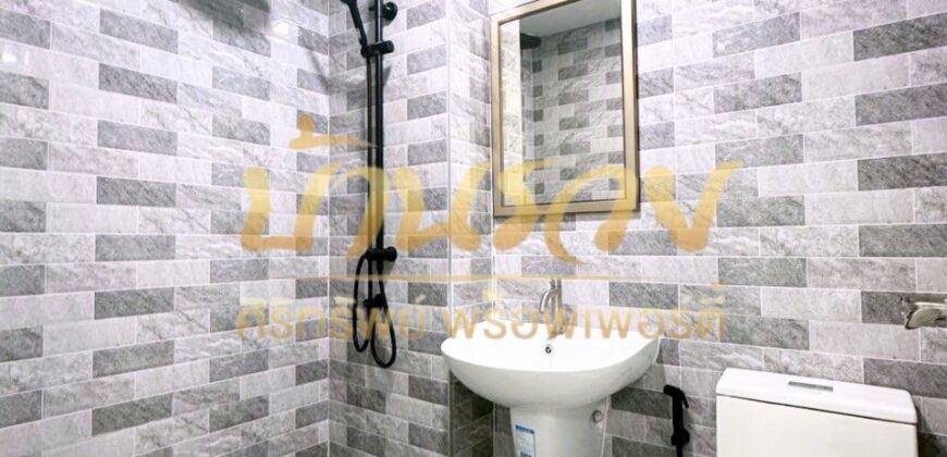 ทาวน์เฮ้าส์ 2 ชั้น หมู่บ้านไกรศักดาวัฒน์ ซอยบางปลา8 ห่างจากถนนเทพารักษ์ 200 เมตร บ้านรีโนเวทใหม่ทั้งหลัง พร้อมเข้าอยู่