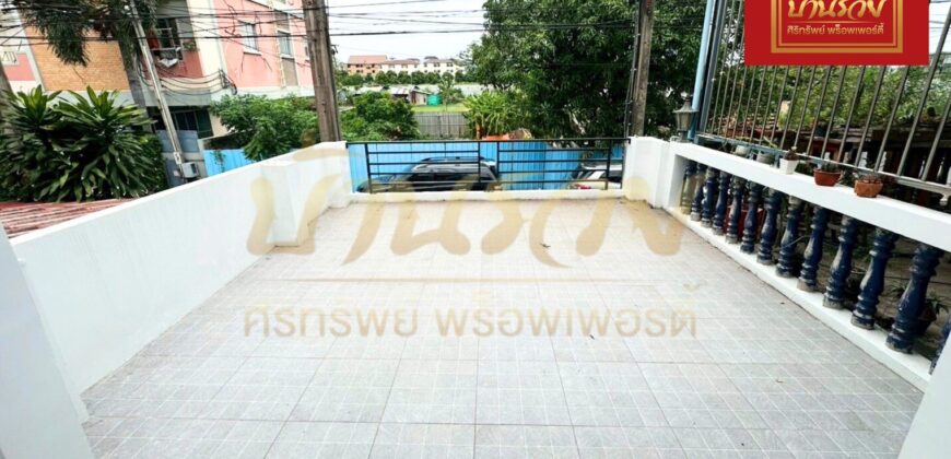 ทาวน์เฮ้าส์ 2 ชั้น หมู่บ้านไกรศักดาวัฒน์ ซอยบางปลา8 ห่างจากถนนเทพารักษ์ 200 เมตร บ้านรีโนเวทใหม่ทั้งหลัง พร้อมเข้าอยู่