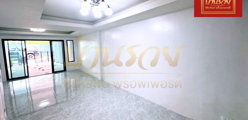 ทาวน์เฮ้าส์ 2 ชั้น หมู่บ้านไกรศักดาวัฒน์ ซอยบางปลา8 ห่างจากถนนเทพารักษ์ 200 เมตร บ้านรีโนเวทใหม่ทั้งหลัง พร้อมเข้าอยู่