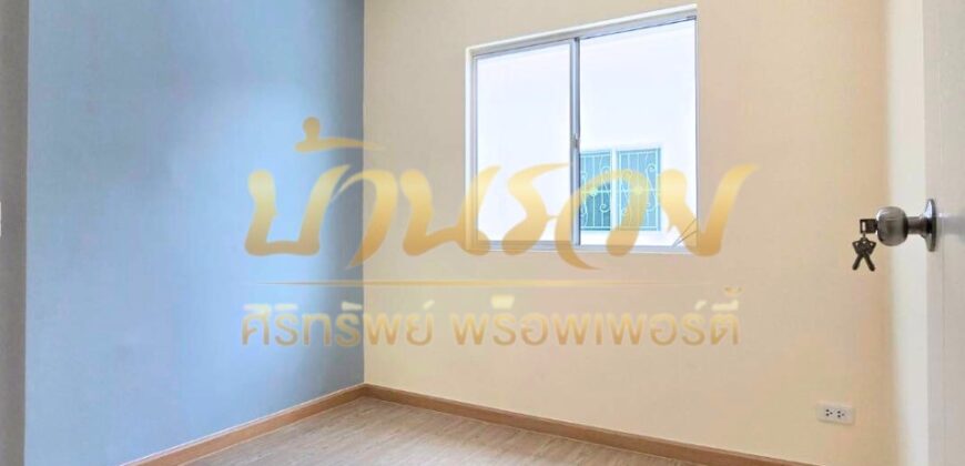 ทาวน์เฮ้าส์ หลังมุม หมู่บ้านพฤกษาวิลล์ 66/1 บางนา-หนามแดง บ้านรีโนเวทใหม่ ใกล้ทางด่วนกาญจนาภิเษก และทางด่วนบูรพาวิถี