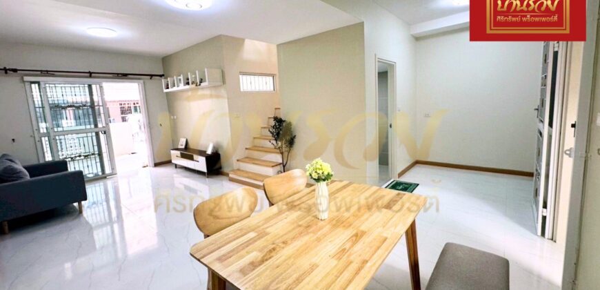 ทาวน์เฮ้าส์ 2 ชั้น หมู่บ้านพฤกษาวิลล์ 87/1 ซอยศรีมิตร ถนนเทพารักษ์ ใกล้โลตัสศรีนครินทร์ บ้านรีโนเวทใหม่