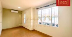 ทาวน์เฮ้าส์ 2 ชั้น หมู่บ้านพฤกษาวิลล์ 87/1 ซอยศรีมิตร ถนนเทพารักษ์ ใกล้โลตัสศรีนครินทร์ บ้านรีโนเวทใหม่