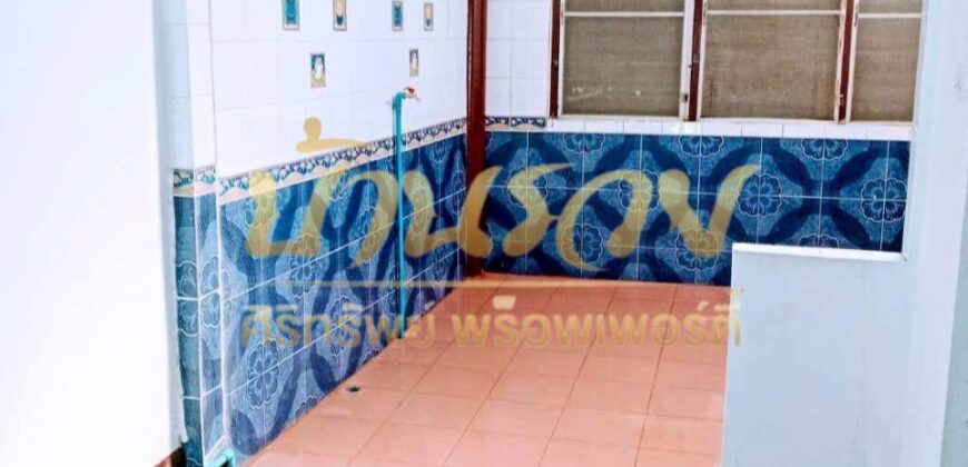 ทาวน์เฮ้าส์ 2 ชั้น หมู่บ้าน นครทอง ซอยมังกร-เทพารักษ์ ใกล้นิคมอุตสาหกรรมบางปู พร้อมเข้าอยู่