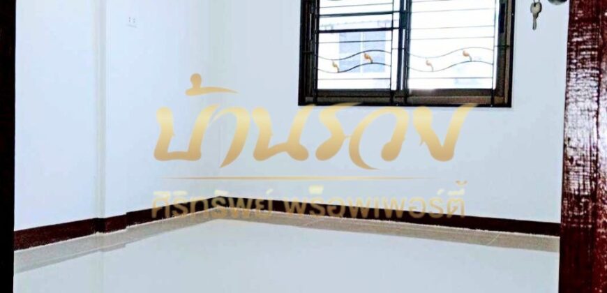 ทาวน์เฮ้าส์ 2 ชั้น หมู่บ้าน นครทอง ซอยมังกร-เทพารักษ์ ใกล้นิคมอุตสาหกรรมบางปู พร้อมเข้าอยู่