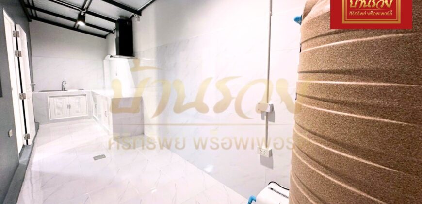 ทาวน์เฮ้าส์ 2 ชั้น หลังมุม หมู่บ้านนิรันดร์วิลล์ 12 ซอยวัดศรีวารีน้อย (บางนา-ตราด กม.8) บ้านรีโนเวทใหม่