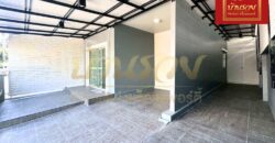 ทาวน์เฮ้าส์ 2 ชั้น หลังมุม หมู่บ้านนิรันดร์วิลล์ 12 ซอยวัดศรีวารีน้อย (บางนา-ตราด กม.8) บ้านรีโนเวทใหม่