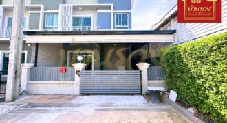 ทาวน์เฮ้าส์ 2 ชั้น หลังมุม หมู่บ้านนิรันดร์วิลล์ 12 ซอยวัดศรีวารีน้อย (บางนา-ตราด กม.8) บ้านรีโนเวทใหม่