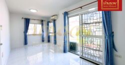 ทาวน์เฮ้าส์ 2 ชั้น หลังมุม หมู่บ้านนิรันดร์วิลล์ 12 ซอยวัดศรีวารีน้อย (บางนา-ตราด กม.8) บ้านรีโนเวทใหม่