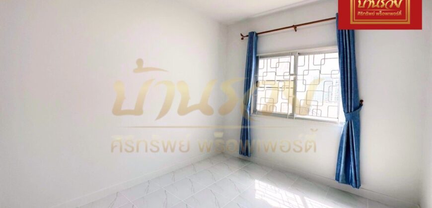 ทาวน์เฮ้าส์ 2 ชั้น หลังมุม หมู่บ้านนิรันดร์วิลล์ 12 ซอยวัดศรีวารีน้อย (บางนา-ตราด กม.8) บ้านรีโนเวทใหม่