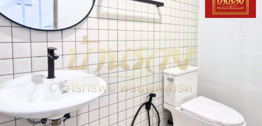 ทาวน์เฮ้าส์ 2 ชั้น หมู่บ้านพิศาล ซอยจตุรมิตร #ใกล้สี่แยกคลองขุด ใกล้ห้างบิ๊กซีบางพลี บ้านรีโนเวทเปลี่ยนวัสดุใหม่ทั้งหลัง