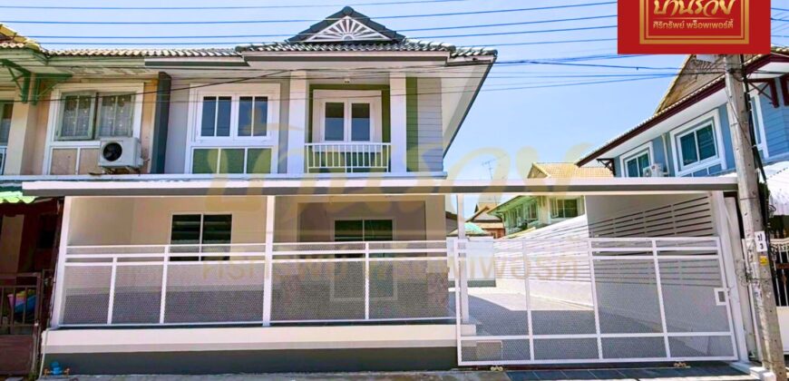 บ้านแฝด 2 ชั้น หมู่บ้านพฤกษา 15 บางพลี-ตำหรุ ใกล้นิคมอุตสาหกรรมบางปู บ้านรีโนเวทใหม่ทั้งหลัง พร้อมเข้าอยู่