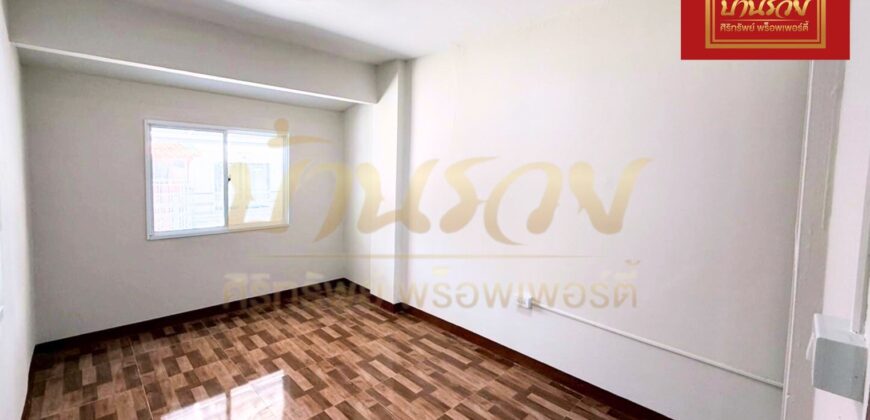 บ้านแฝด 2 ชั้น หมู่บ้านพฤกษา 15 บางพลี-ตำหรุ ใกล้นิคมอุตสาหกรรมบางปู บ้านรีโนเวทใหม่ทั้งหลัง พร้อมเข้าอยู่