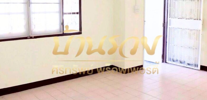 ทาวน์เฮ้าส์ 2 ชั้น #มีเทอเรส หมู่บ้าน ฟอร์จูนวิลเลจ บางหญ้าแพรก พระประแดง (ฝั่ง ถ.ปู่เจ้าสมิงพราย) บ้านรีโนเวทใหม่ พร้อมเข้าอยู่