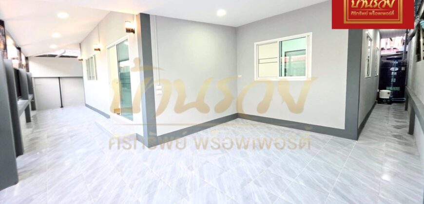 านเดี่ยวสร้างใหม่ 1 ชั้น บ้านอยู่ปากซอย ซ.กระทิงแดง ตรงข้ามตลาด ทำเลดี ถนนประชาอุทิศ-คู่สร้าง บ้านสวยมาก พร้อมอยู่