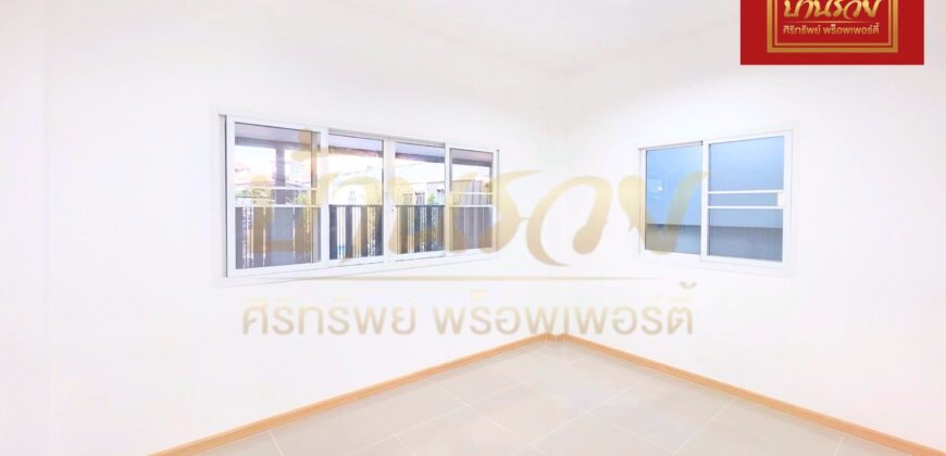 านเดี่ยวสร้างใหม่ 1 ชั้น บ้านอยู่ปากซอย ซ.กระทิงแดง ตรงข้ามตลาด ทำเลดี ถนนประชาอุทิศ-คู่สร้าง บ้านสวยมาก พร้อมอยู่