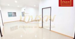 านเดี่ยวสร้างใหม่ 1 ชั้น บ้านอยู่ปากซอย ซ.กระทิงแดง ตรงข้ามตลาด ทำเลดี ถนนประชาอุทิศ-คู่สร้าง บ้านสวยมาก พร้อมอยู่