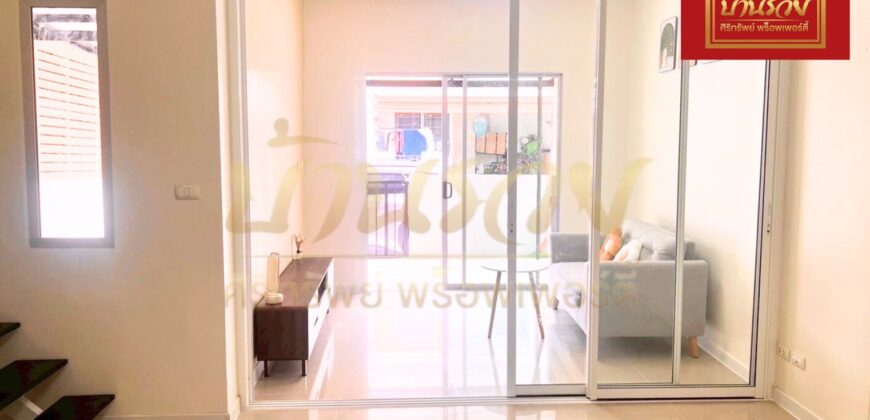 ทาวน์เฮ้าส์ 2 ชั้น หมู่บ้านพฤกษา 106/1 ถนนบางพลี – ตำหรุ ใกล้นิคมอุตสาหกรรมบางปู บ้านรีโนเวทใหม่