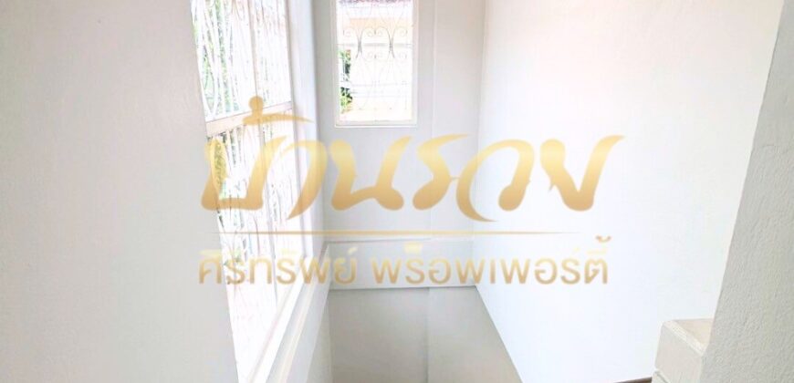 บ้านเดี่ยว 2 ชั้น หมู่บ้าน ชัยพฤกษ์ ซอยบางปลา ใกล้วัดหลวงพ่อโตบางพลี บ้านรีโนเวทใหม่ทั้งหลัง พร้อมเข้าอยู่