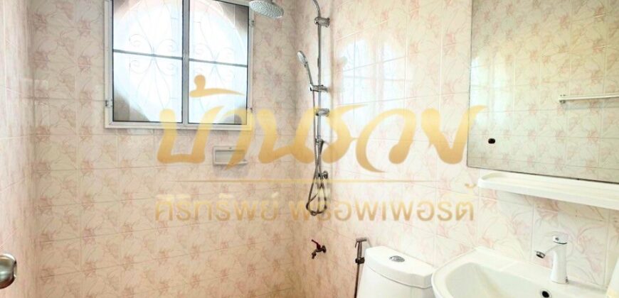 บ้านเดี่ยว 2 ชั้น หมู่บ้าน ชัยพฤกษ์ ซอยบางปลา ใกล้วัดหลวงพ่อโตบางพลี บ้านรีโนเวทใหม่ทั้งหลัง พร้อมเข้าอยู่