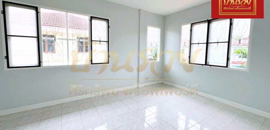 บ้านเดี่ยว 2 ชั้น หมู่บ้าน ชัยพฤกษ์ ซอยบางปลา ใกล้วัดหลวงพ่อโตบางพลี บ้านรีโนเวทใหม่ทั้งหลัง พร้อมเข้าอยู่