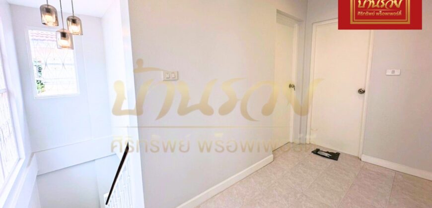 บ้านเดี่ยว 2 ชั้น หมู่บ้าน ชัยพฤกษ์ ซอยบางปลา ใกล้วัดหลวงพ่อโตบางพลี บ้านรีโนเวทใหม่ทั้งหลัง พร้อมเข้าอยู่