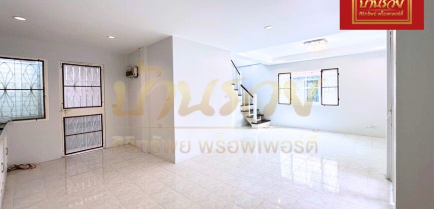 บ้านเดี่ยว 2 ชั้น หมู่บ้าน ชัยพฤกษ์ ซอยบางปลา ใกล้วัดหลวงพ่อโตบางพลี บ้านรีโนเวทใหม่ทั้งหลัง พร้อมเข้าอยู่