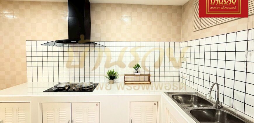 ทาวน์เฮ้าส์ 2 ชั้น หมู่บ้านเดอะคอนเนค 8 ซอยมหาชัย ใกล้เมกะ บางนา บ้านรีโนเวทใหม่ พร้อมเข้าอยู่