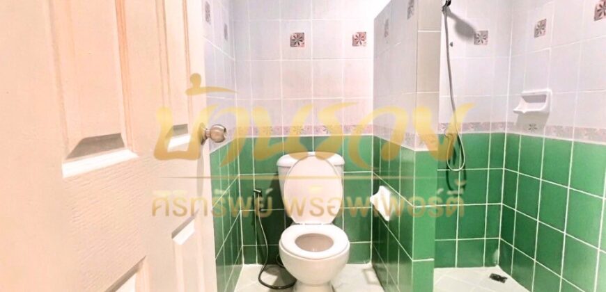 ทาวน์เฮ้าส์ 2 ชั้น หมู่บ้านแกรนด์การ์เด้นท์ บางบ่อ ใกล้ทางด่วนพิเศษบูรพาวิถี รีโนเวทใหม่พร้อมเข้าอยู่