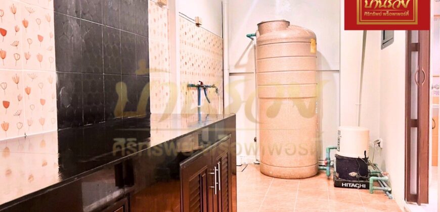 ทาวน์เฮ้าส์ 2 ชั้น หมู่บ้านแกรนด์การ์เด้นท์ บางบ่อ ใกล้ทางด่วนพิเศษบูรพาวิถี รีโนเวทใหม่พร้อมเข้าอยู่