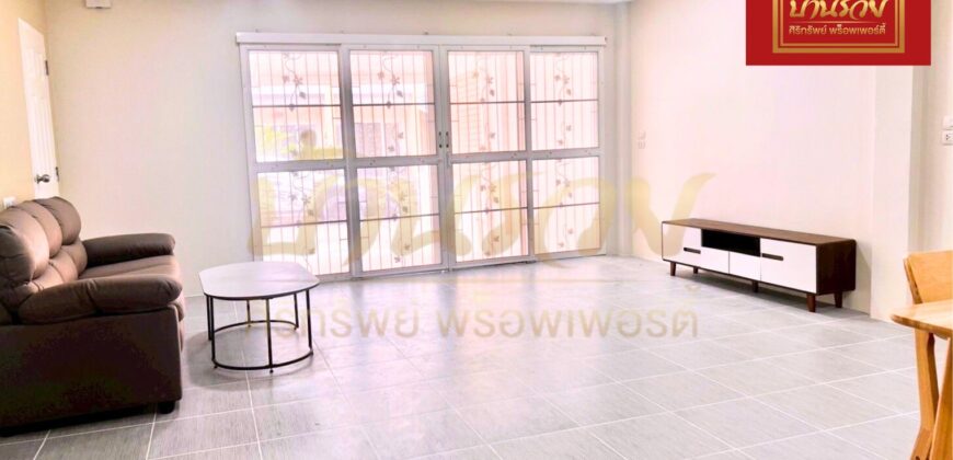 ทาวน์เฮ้าส์ 2 ชั้น หมู่บ้านแกรนด์การ์เด้นท์ บางบ่อ ใกล้ทางด่วนพิเศษบูรพาวิถี รีโนเวทใหม่พร้อมเข้าอยู่