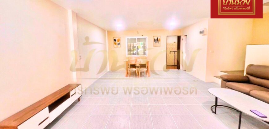 ทาวน์เฮ้าส์ 2 ชั้น หมู่บ้านแกรนด์การ์เด้นท์ บางบ่อ ใกล้ทางด่วนพิเศษบูรพาวิถี รีโนเวทใหม่พร้อมเข้าอยู่