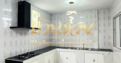 ทาวน์เฮ้าส์ 2 ชั้น หมู่บ้านชายคลอง เทพารักษ์ กม.25 (ซอยคิงคอง) ใกล้นิคมบางพลี บ้านรีโนเวทใหม่ ตกแต่งพร้อมเข้าอยู่