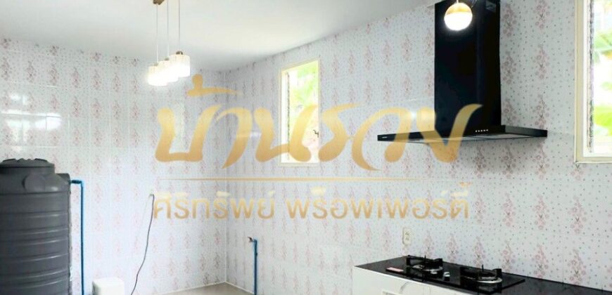 ทาวน์เฮ้าส์ 2 ชั้น หมู่บ้านชายคลอง เทพารักษ์ กม.25 (ซอยคิงคอง) ใกล้นิคมบางพลี บ้านรีโนเวทใหม่ ตกแต่งพร้อมเข้าอยู่