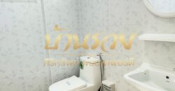 ทาวน์เฮ้าส์ 2 ชั้น หมู่บ้านชายคลอง เทพารักษ์ กม.25 (ซอยคิงคอง) ใกล้นิคมบางพลี บ้านรีโนเวทใหม่ ตกแต่งพร้อมเข้าอยู่