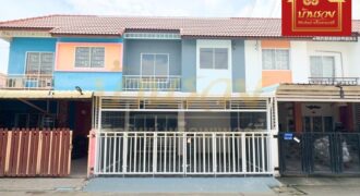 ทาวน์เฮ้าส์ 2ชั้น หมู่บ้านชายคลอง เทพารักษ์ กม.25 (ซอยคิงคอง) ใกล้นิคมบางพลี บ้านรีโนเวทใหม่ ตกแต่งพร้อมเข้าอยู่