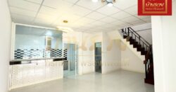 ทาวน์เฮ้าส์ 2ชั้น หมู่บ้านชายคลอง เทพารักษ์ กม.25 (ซอยคิงคอง) ใกล้นิคมบางพลี บ้านรีโนเวทใหม่ ตกแต่งพร้อมเข้าอยู่