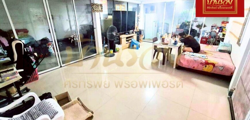 ทาวน์เฮ้าส์ 2 ชั้น #ซอยวัดด่านสำโรง 50/36 #ซอยเปรมฤทัย2 ใกล้ BTS สายสุขุมวิทและถนนศรีนครินทร์ ขายตามสภาพ พร้อมเข้าอยู่