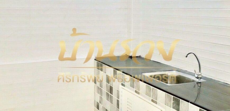 ทาวน์เฮ้าส์ 1 ชั้น หมู่บ้านไมตรีจิตร บางหญ้าแพรก ปู่เจ้า ใกล้รถไฟฟ้า สายสีเขียวสถานีสำโรง บ้านรีโนเวทใหม่ พร้อมเข้าอยู่ #หน้าบ้านไม่ชนใคร