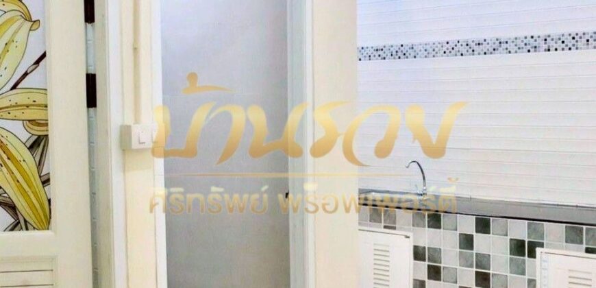 ทาวน์เฮ้าส์ 1 ชั้น หมู่บ้านไมตรีจิตร บางหญ้าแพรก ปู่เจ้า ใกล้รถไฟฟ้า สายสีเขียวสถานีสำโรง บ้านรีโนเวทใหม่ พร้อมเข้าอยู่ #หน้าบ้านไม่ชนใคร