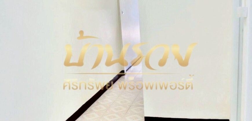 ทาวน์เฮ้าส์ 1 ชั้น หมู่บ้านไมตรีจิตร บางหญ้าแพรก ปู่เจ้า ใกล้รถไฟฟ้า สายสีเขียวสถานีสำโรง บ้านรีโนเวทใหม่ พร้อมเข้าอยู่ #หน้าบ้านไม่ชนใคร