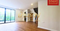 ทาวน์โฮม 3 ชั้น หมู่บ้านเดอะคิวบ์ ถนนบางนาตราด กม.10 ซอยสนามกอล์ฟวินด์มิลล์ ใกล้เมกาบางนา ต้นโครงการ แต่งสวยสไตล์โมเดิร์น รีโนเวทใหม่