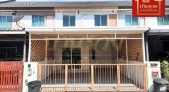 ทาวน์เฮ้าส์ 2 ชั้น หมู่บ้านพฤกษา 106/2 ถนนบางพลี – ตำหรุ ใกล้นิคมอุตสาหกรรมบางปู บ้านรีโนเวทใหม่