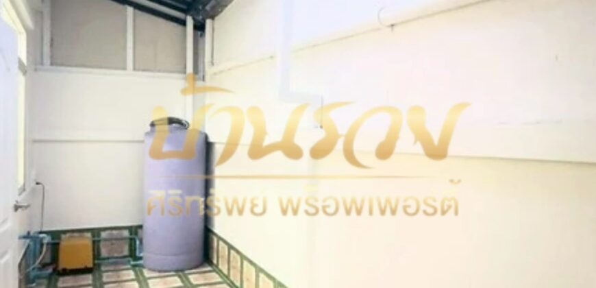 ทาวน์เฮ้าส์ 2 ชั้น หมู่บ้านนครทอง เพรสซิเดนท์ ถ.ตำหรุ-บางพลี ใกล้นิคมอุตสาหกรรมบางปู บ้านรีโนเวทใหม่