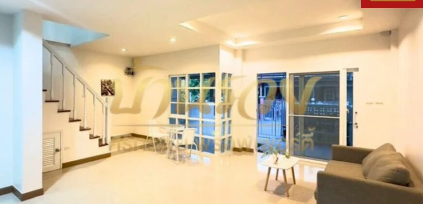 ทาวน์เฮ้าส์ 2 ชั้น หมู่บ้านนครทอง เพรสซิเดนท์ ถ.ตำหรุ-บางพลี ใกล้นิคมอุตสาหกรรมบางปู บ้านรีโนเวทใหม่