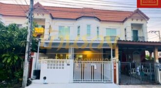 ทาวน์เฮ้าส์ 2 ชั้น หมู่บ้านนครทอง เพรสซิเดนท์ ถ.ตำหรุ-บางพลี ใกล้นิคมอุตสาหกรรมบางปู บ้านรีโนเวทใหม่
