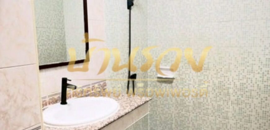 ทาวน์เฮ้าส์ 2 ชั้น หมู่บ้านนครทอง เพรสซิเดนท์ ถ.ตำหรุ-บางพลี ใกล้นิคมอุตสาหกรรมบางปู บ้านรีโนเวทใหม่