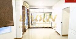 ทาวน์เฮ้าส์ 2 ชั้น หมู่บ้านนครทอง เพรสซิเดนท์ ถ.ตำหรุ-บางพลี ใกล้นิคมอุตสาหกรรมบางปู บ้านรีโนเวทใหม่