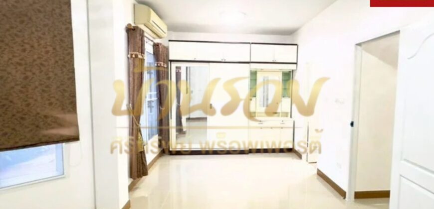 ทาวน์เฮ้าส์ 2 ชั้น หมู่บ้านนครทอง เพรสซิเดนท์ ถ.ตำหรุ-บางพลี ใกล้นิคมอุตสาหกรรมบางปู บ้านรีโนเวทใหม่