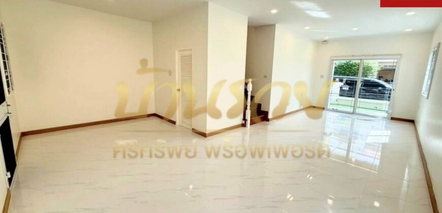 บ้านแฝด 2 ชั้น หมู่บ้านนิรันดร์ พาร์ค ซอยวัดศรีวารีน้อย (บางนา-ตราด กม.8) บ้านรีโนเวทใหม่