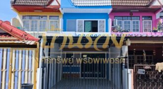 ทาวน์เฮ้าส์ 2 ชั้น หมู่บ้านนภาศิริ ซอยบุญศิริ 27 ถนนสุขุมวิท-บางเมือง ทำเลดีมาก ใกล้โรงเรียนนายเรือ-รถไฟฟ้าสายสีเหลือง บ้านรีโนเวทใหม่